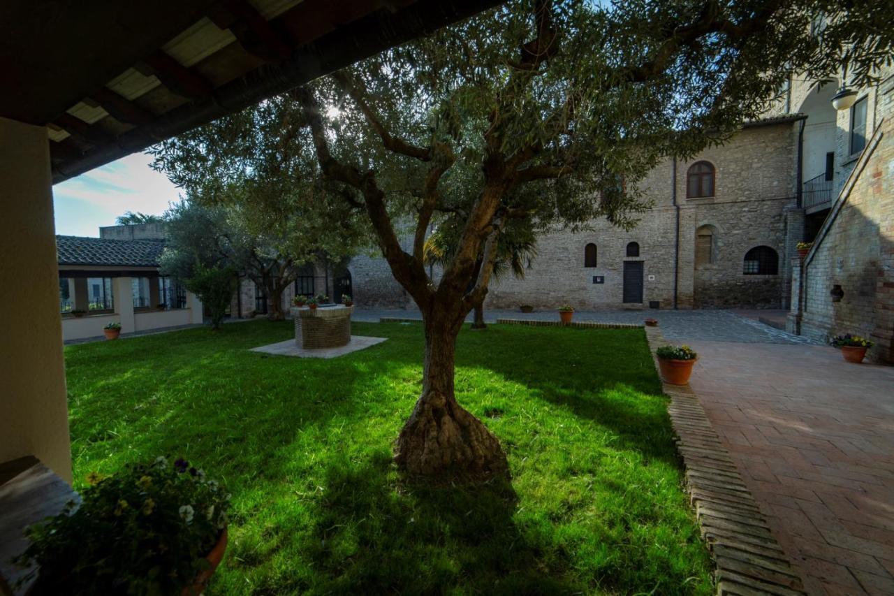 Il Monastero Di Bevagna Bed & Breakfast Dış mekan fotoğraf