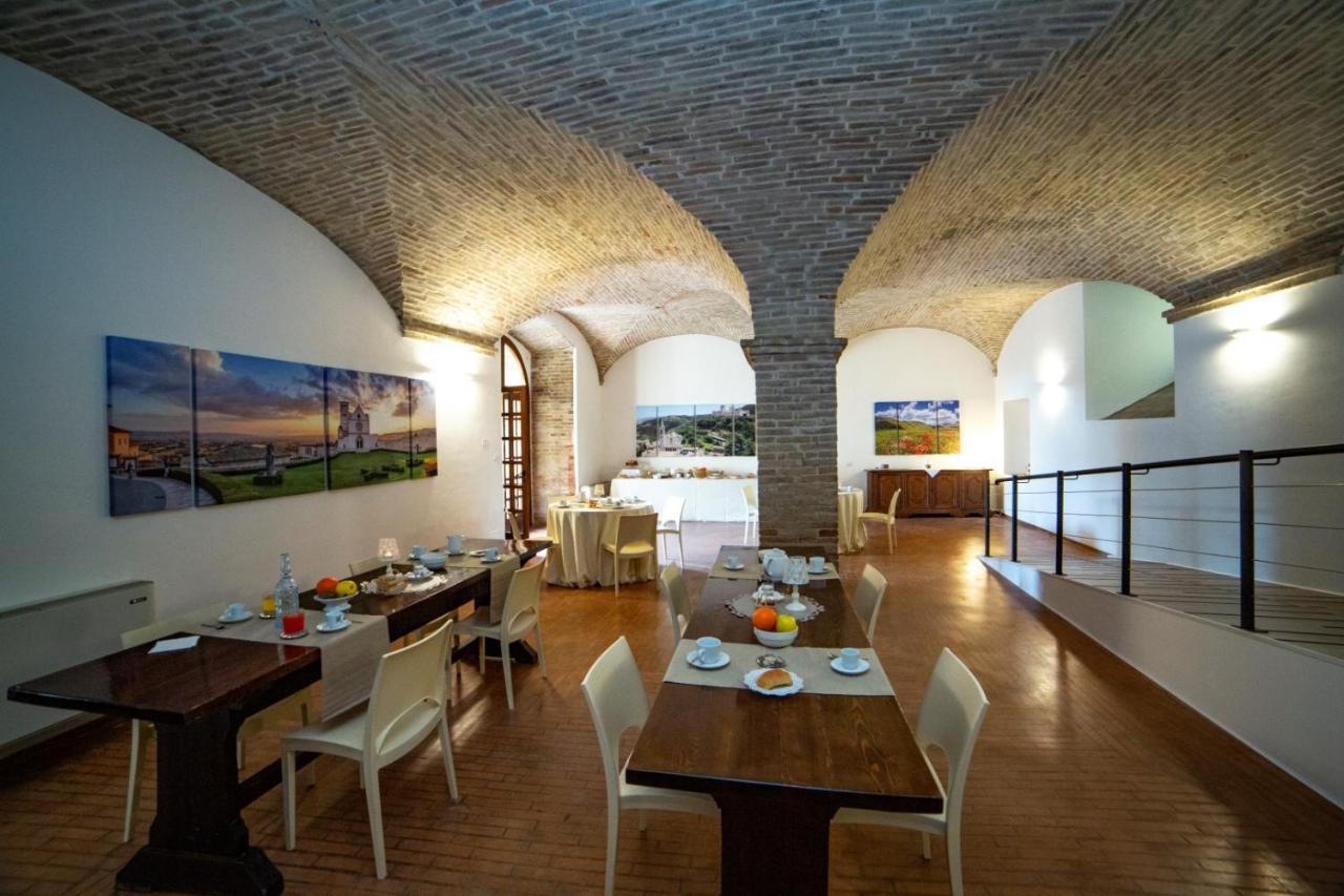Il Monastero Di Bevagna Bed & Breakfast Dış mekan fotoğraf